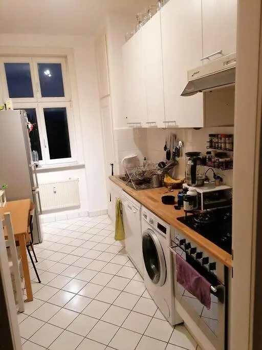 Zwei Charmante Privatzimmer Mit Wohnbereich In Zentraler Berliner Wohnung Apartment