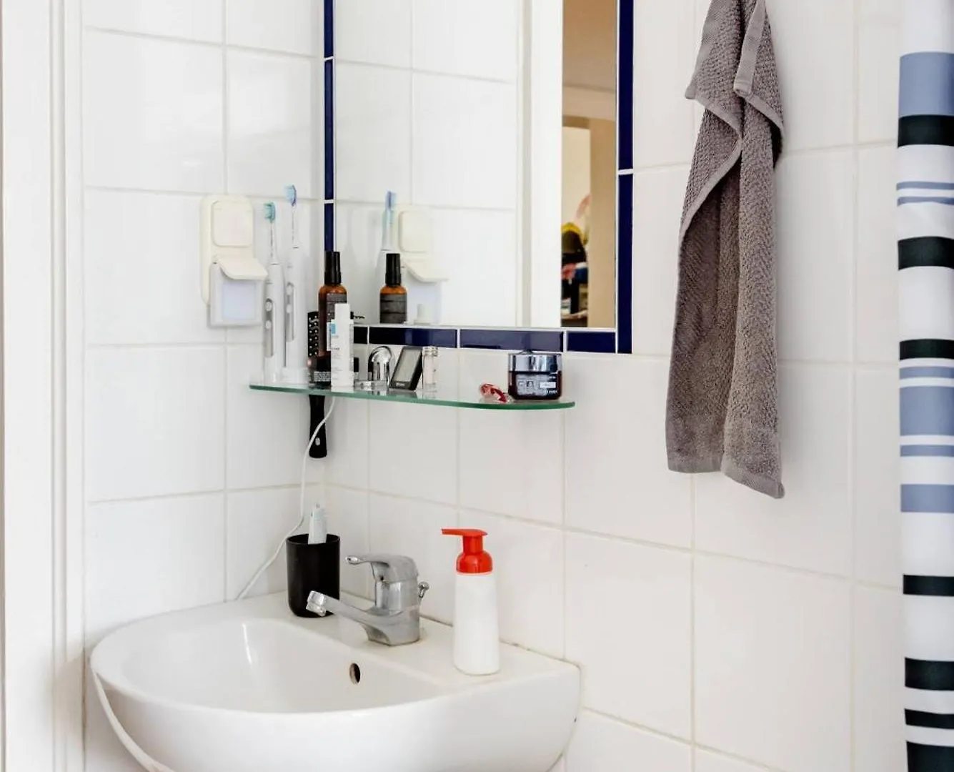 Zwei Charmante Privatzimmer Mit Wohnbereich In Zentraler Berliner Wohnung Německo