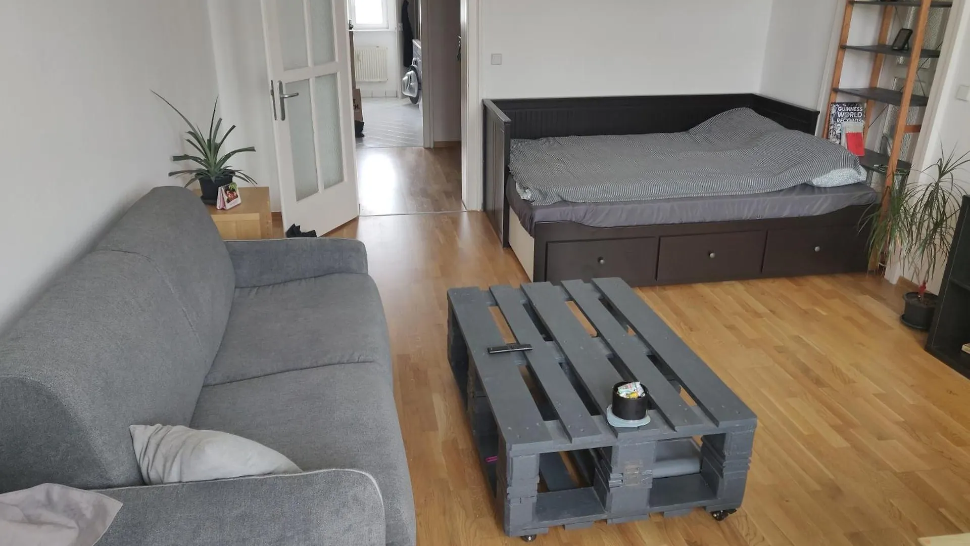 Zwei Charmante Privatzimmer Mit Wohnbereich In Zentraler Berliner Wohnung Apartmán