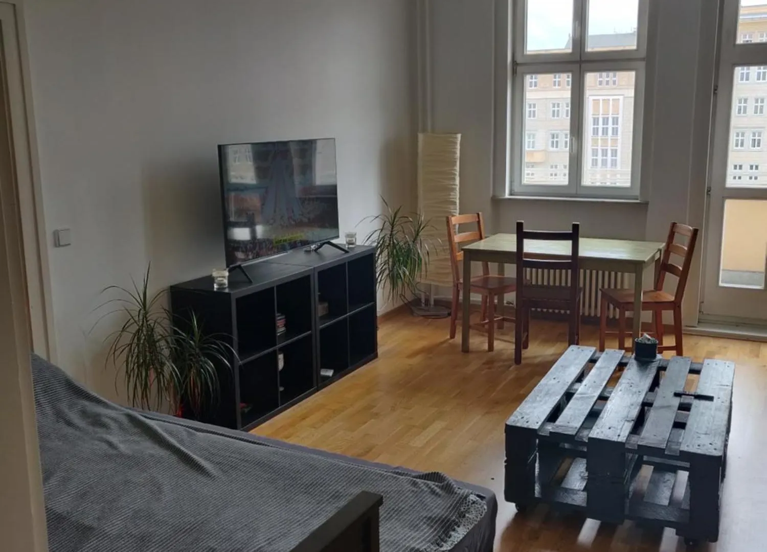 Zwei Charmante Privatzimmer Mit Wohnbereich In Zentraler Berliner Wohnung