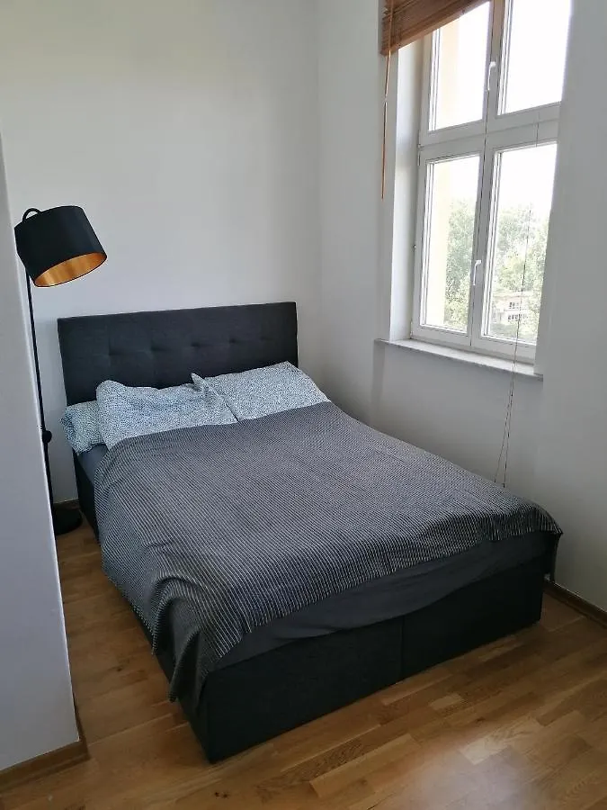 Zwei Charmante Privatzimmer Mit Wohnbereich In Zentraler Berliner Wohnung
